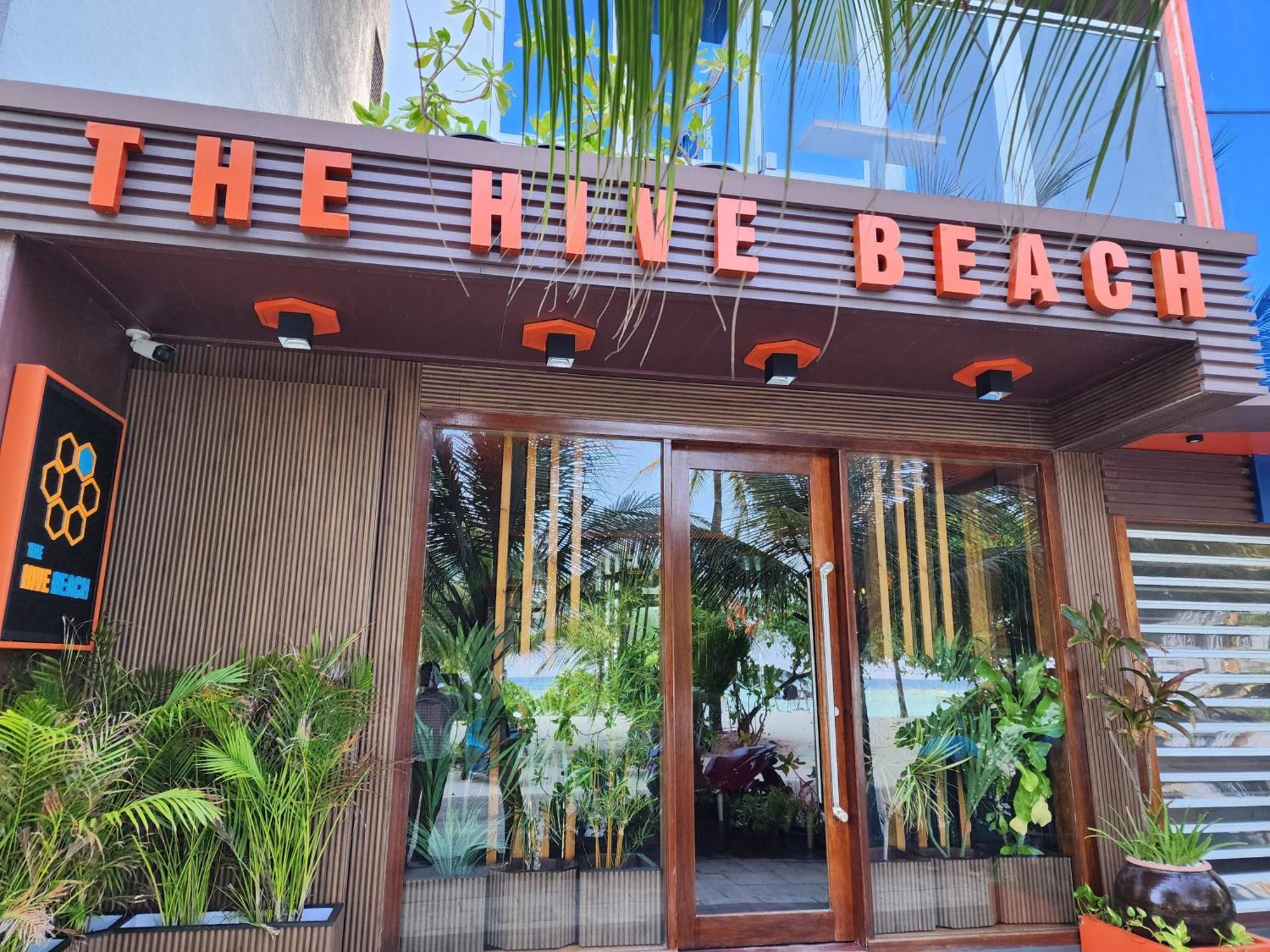 The Hive Beach Male Exterior photo