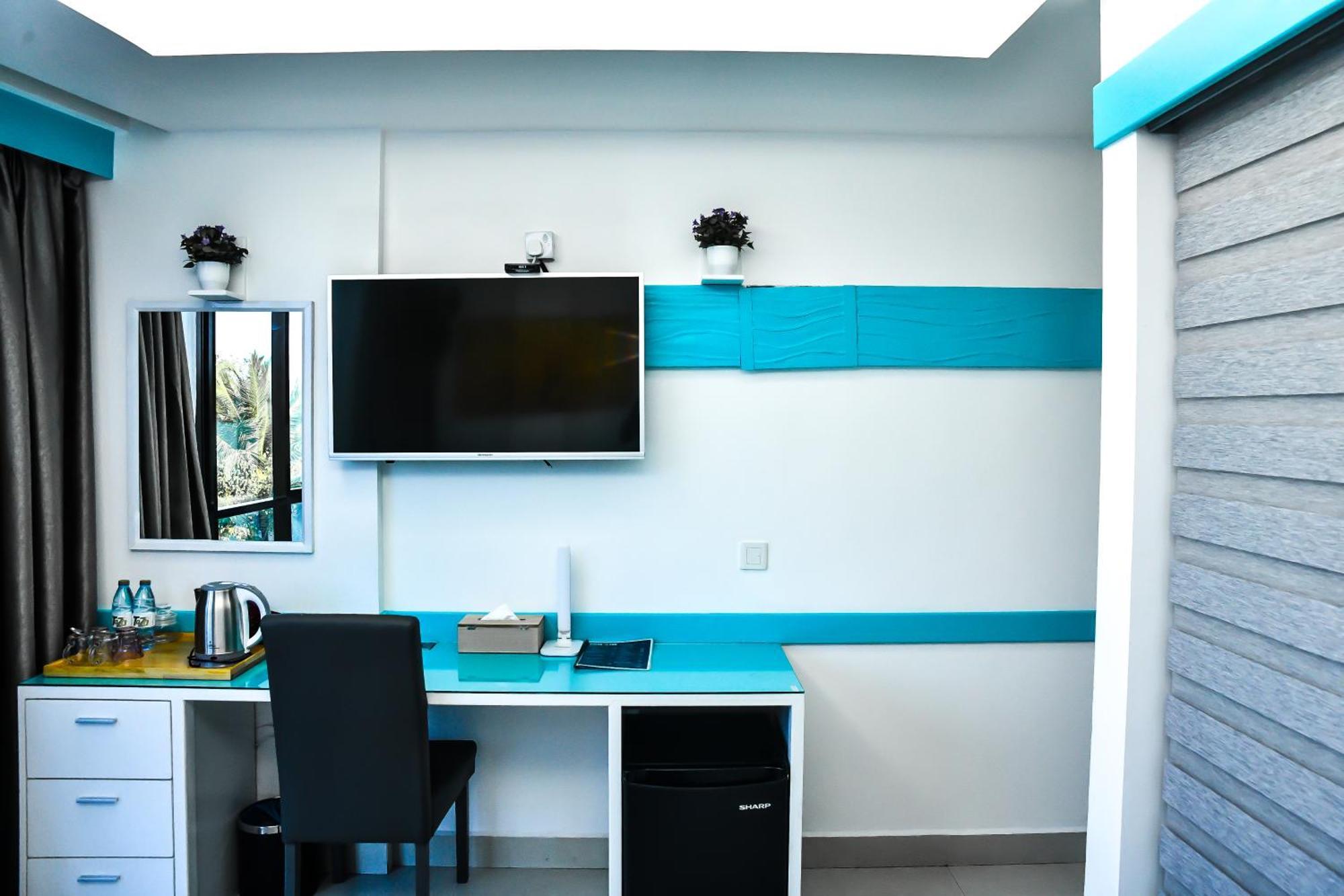 The Hive Beach Male Exterior photo
